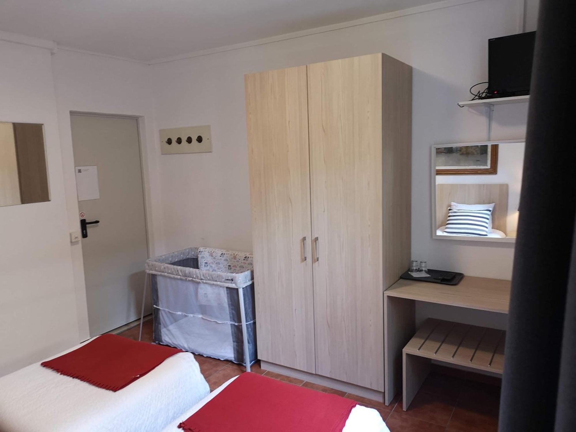Hotel Elvezia - Self Check-In Lavorgo Extérieur photo